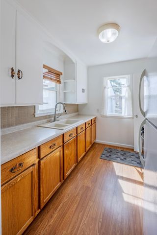 125 Ridgewood Drive, Hopkins, MN 55343