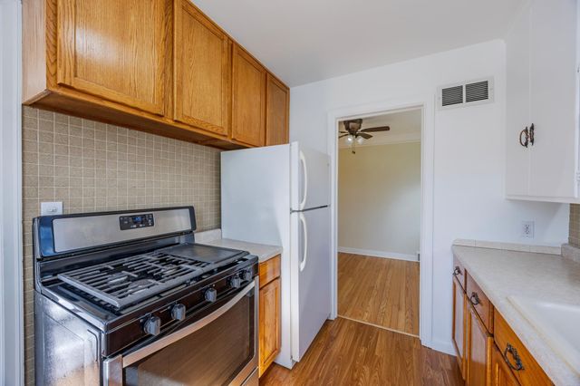 125 Ridgewood Drive, Hopkins, MN 55343