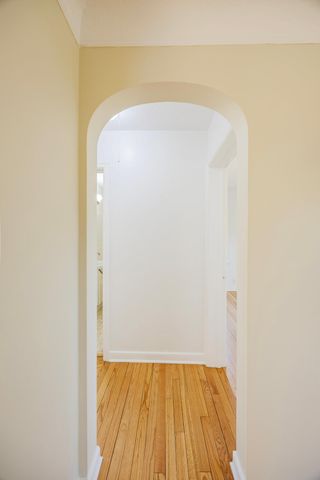 125 Ridgewood Drive, Hopkins, MN 55343