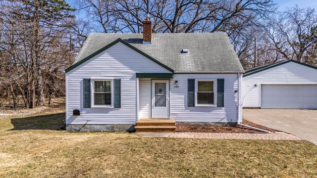 125 Ridgewood Drive, Hopkins, MN 55343