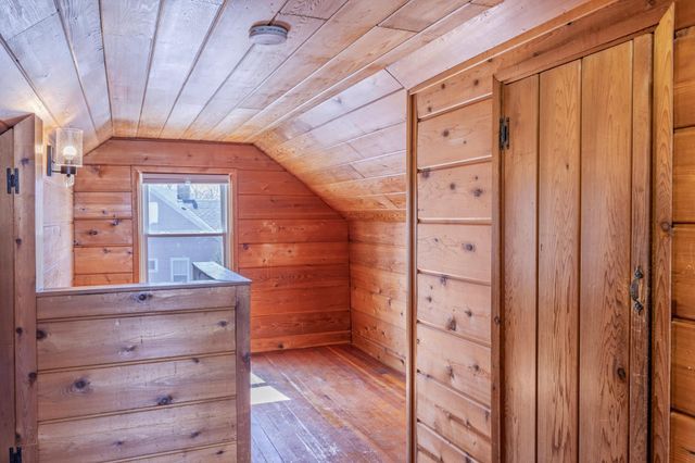 125 Ridgewood Drive, Hopkins, MN 55343