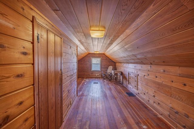 125 Ridgewood Drive, Hopkins, MN 55343