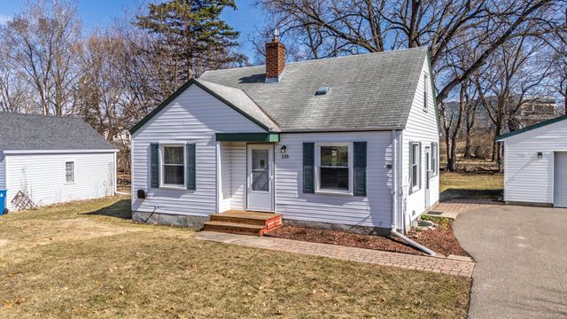 125 Ridgewood Drive, Hopkins, MN 55343