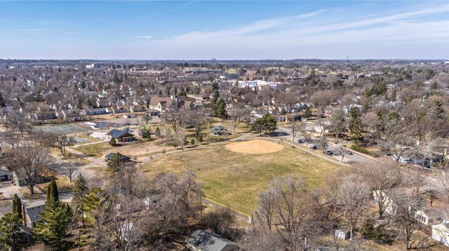 125 Ridgewood Drive, Hopkins, MN 55343