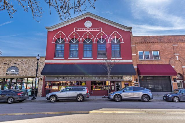 125 Ridgewood Drive, Hopkins, MN 55343