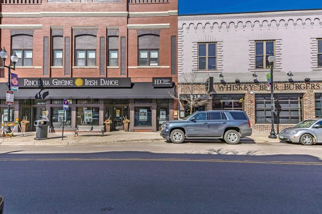 125 Ridgewood Drive, Hopkins, MN 55343