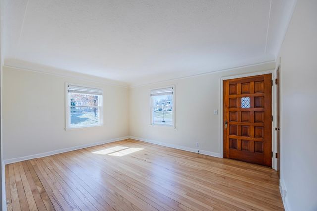 125 Ridgewood Drive, Hopkins, MN 55343