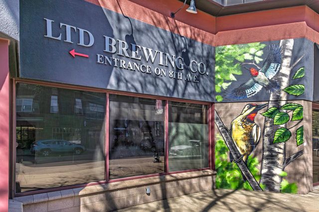 125 Ridgewood Drive, Hopkins, MN 55343