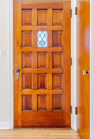 125 Ridgewood Drive, Hopkins, MN 55343