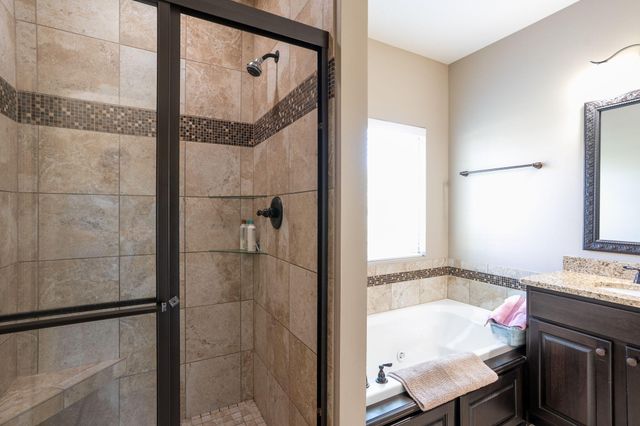 6410 SHALLOW RIVER DR, Columbia, MO 65201