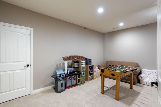6410 SHALLOW RIVER DR, Columbia, MO 65201