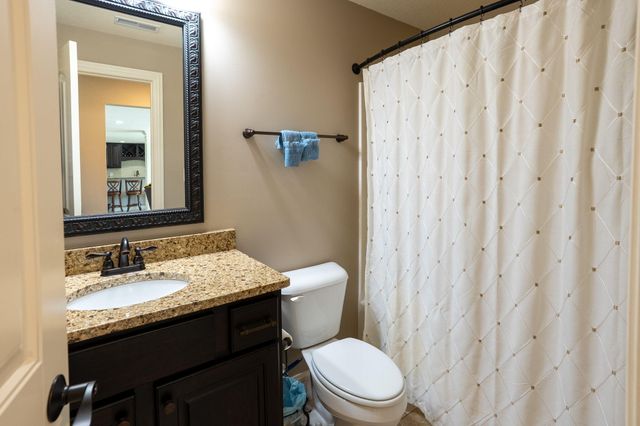 6410 SHALLOW RIVER DR, Columbia, MO 65201