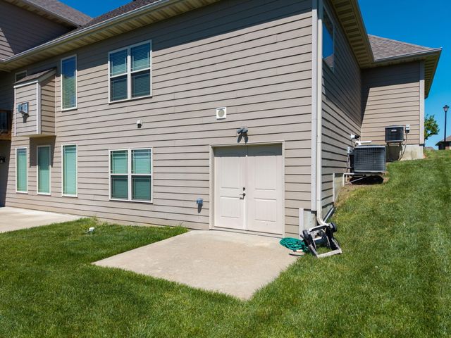 6410 SHALLOW RIVER DR, Columbia, MO 65201
