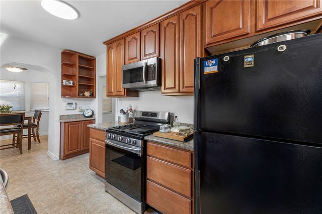 6724 Gardenia, Long Beach, CA 90805