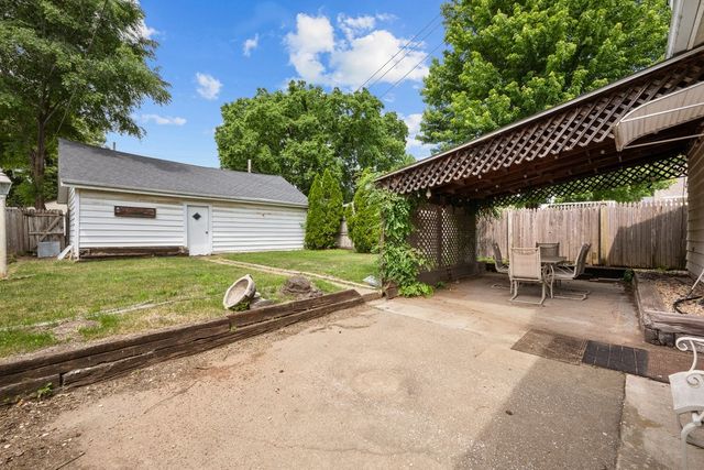 2922 9th Street, Rock Island, IL 61201