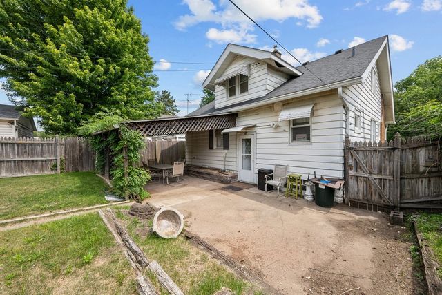 2922 9th Street, Rock Island, IL 61201
