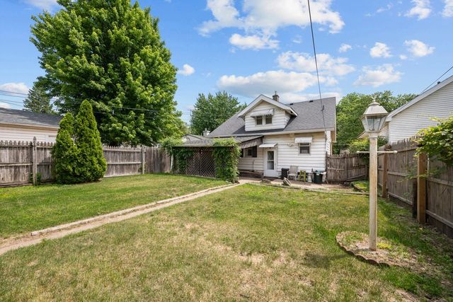 2922 9th Street, Rock Island, IL 61201