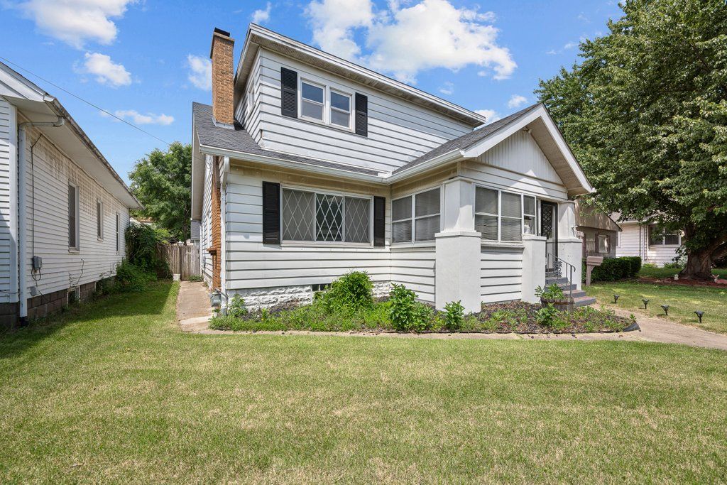 2922 9th Street, Rock Island, IL 61201
