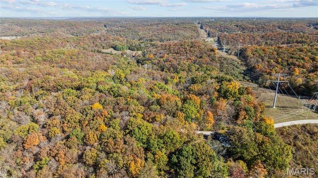 3476 Bassett Road, Pacific, MO 63069