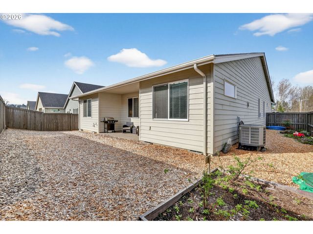 1426 Nw BAGBY St, Estacada, OR 97023