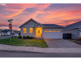 1426 Nw BAGBY St, Estacada, OR 97023