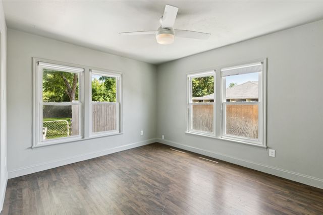 110 N Ravinia Drive, Dallas, TX 75211