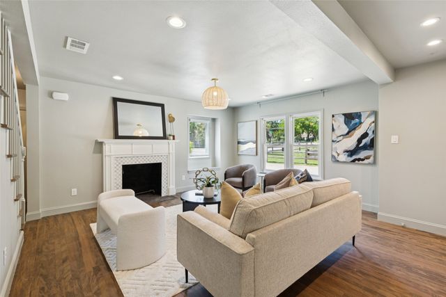 110 N Ravinia Drive, Dallas, TX 75211