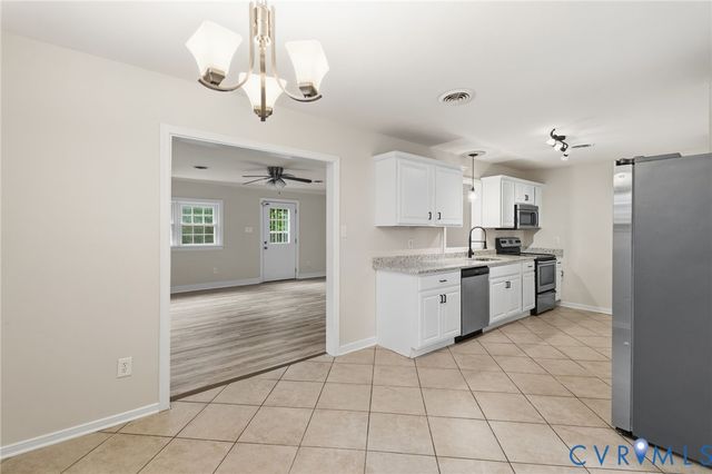 8631 Hunterstand Ct, Richmond, VA 23237