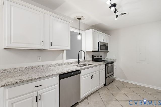 8631 Hunterstand Ct, Richmond, VA 23237