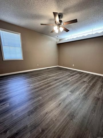 4105 Cedar Valley Drive, Paragould, AR 72450