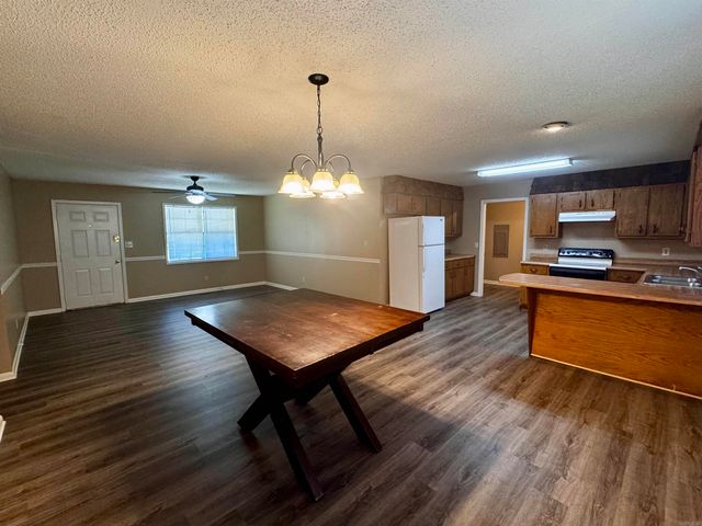 4105 Cedar Valley Drive, Paragould, AR 72450