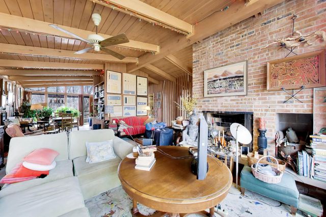 14 Beach Lane Court, Ogden Dunes, IN 46368