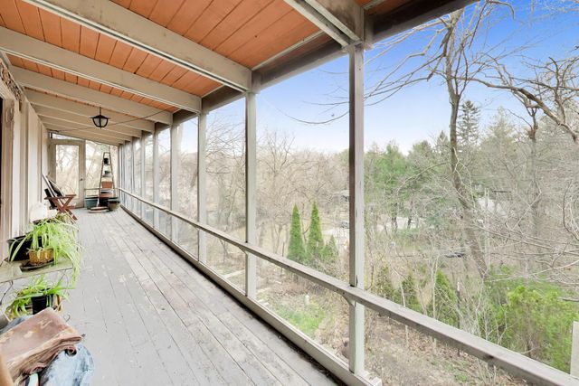 14 Beach Lane Court, Ogden Dunes, IN 46368