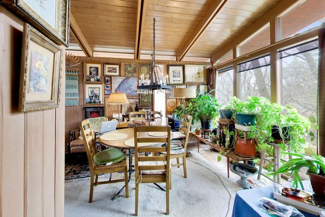 14 Beach Lane Court, Ogden Dunes, IN 46368