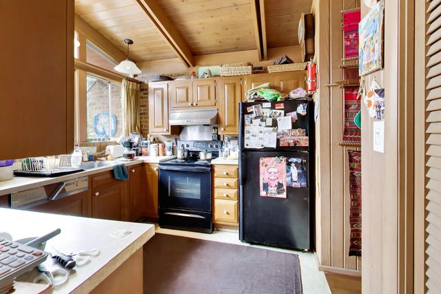 14 Beach Lane Court, Ogden Dunes, IN 46368