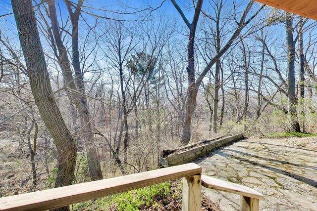 14 Beach Lane Court, Ogden Dunes, IN 46368