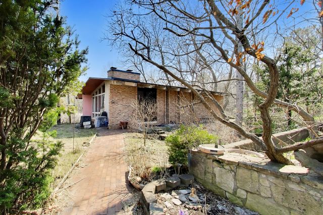 14 Beach Lane Court, Ogden Dunes, IN 46368