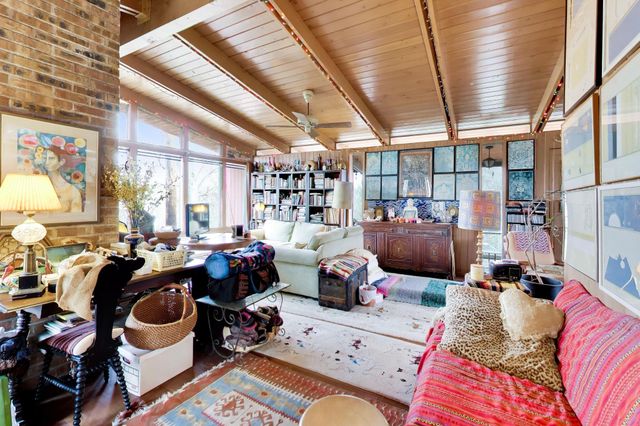 14 Beach Lane Court, Ogden Dunes, IN 46368