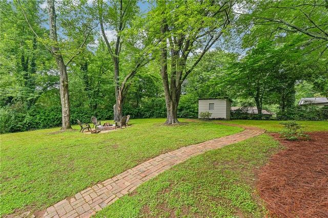 2120 Meadowbrook Lane SE, Marietta, GA 30067