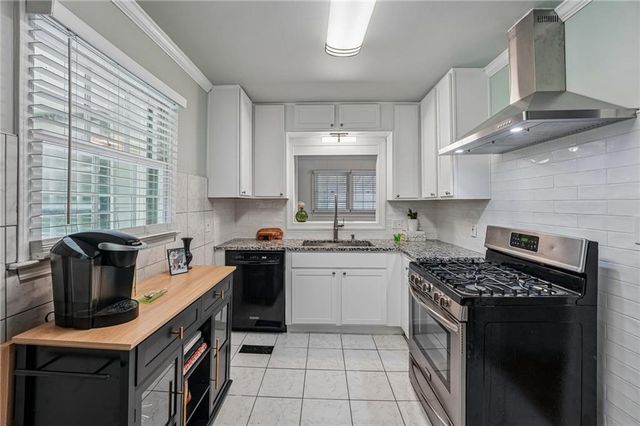 2120 Meadowbrook Lane SE, Marietta, GA 30067