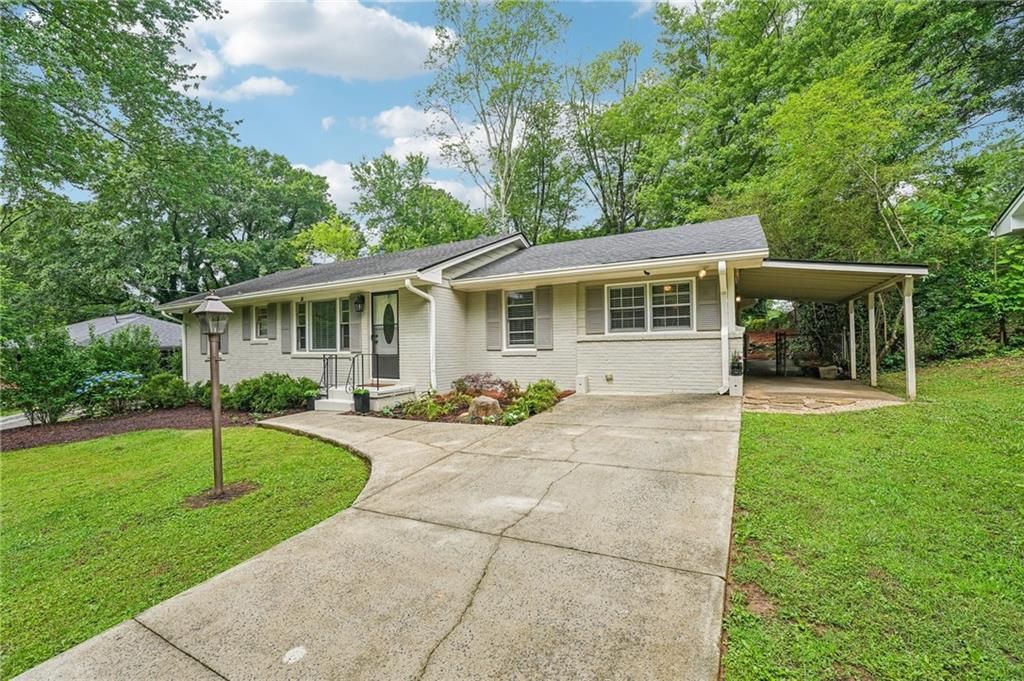 2120 Meadowbrook Lane SE, Marietta, GA 30067