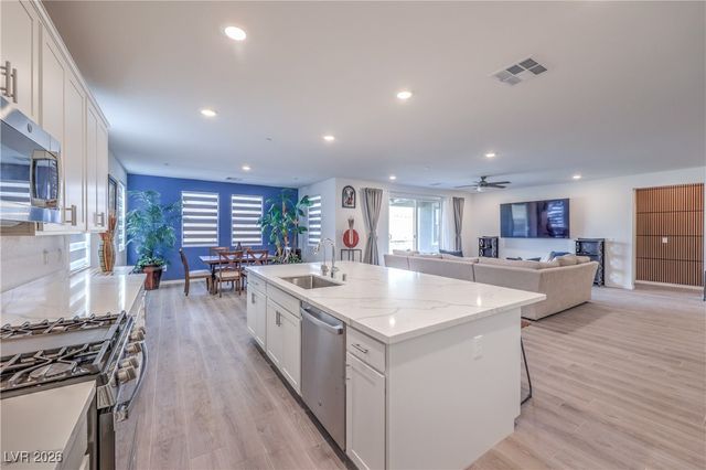 6093 Avery Pointe Street, Las Vegas, NV 89166