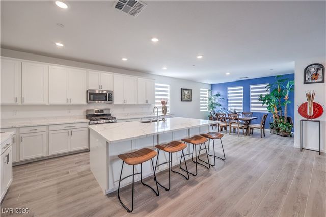 6093 Avery Pointe Street, Las Vegas, NV 89166