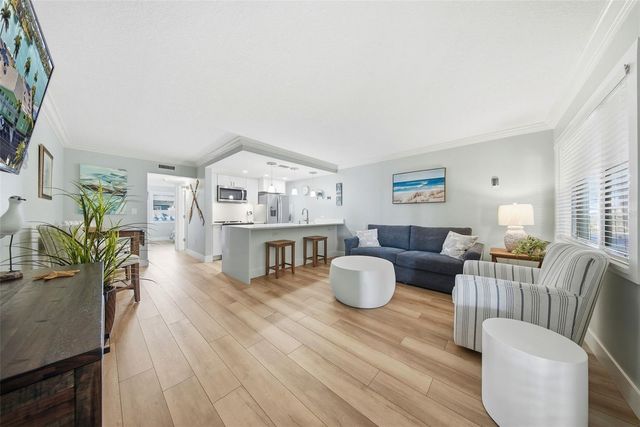 225 104TH AVENUE 102, Treasure Island, FL 33706