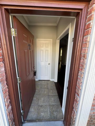 7700 Creekbend Drive 72, Houston, TX 77071