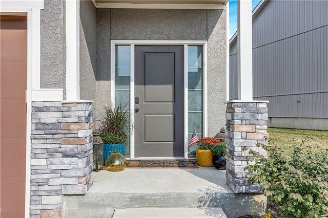 7332 Aaron Street 24 D, Parkville, MO 64152