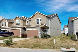 7332 Aaron Street 24 D, Parkville, MO 64152