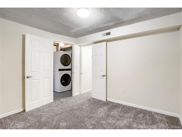 1435 Norfolk St, Aurora, CO 80011