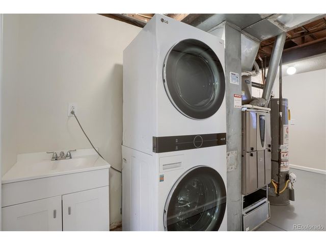 1435 Norfolk St, Aurora, CO 80011