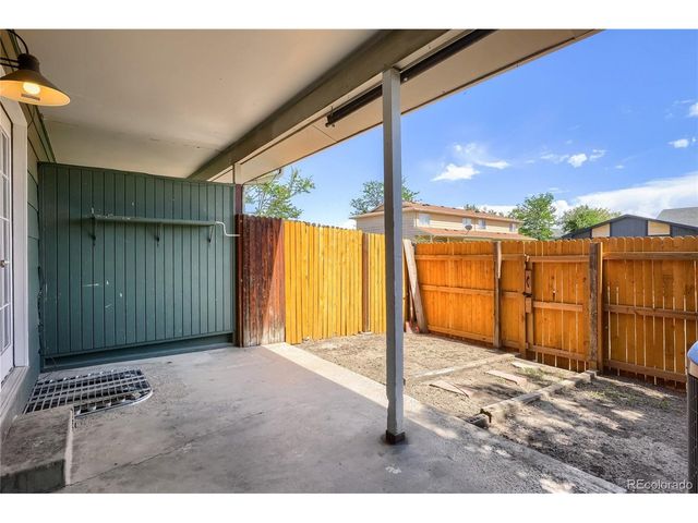 1435 Norfolk St, Aurora, CO 80011